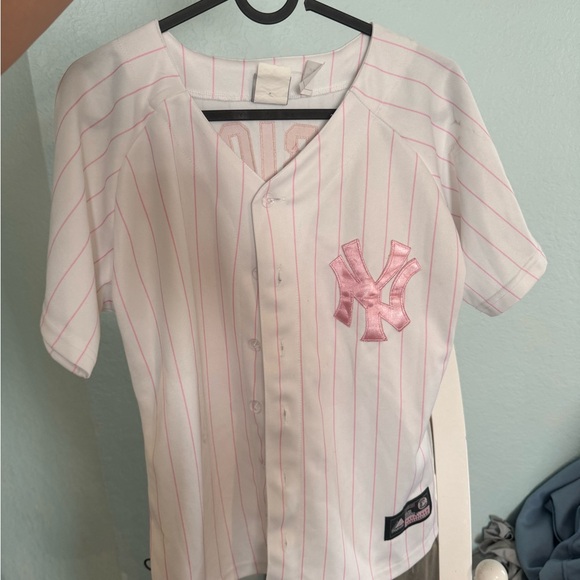 Pink Yankees Jersey - Picture 1 of 3